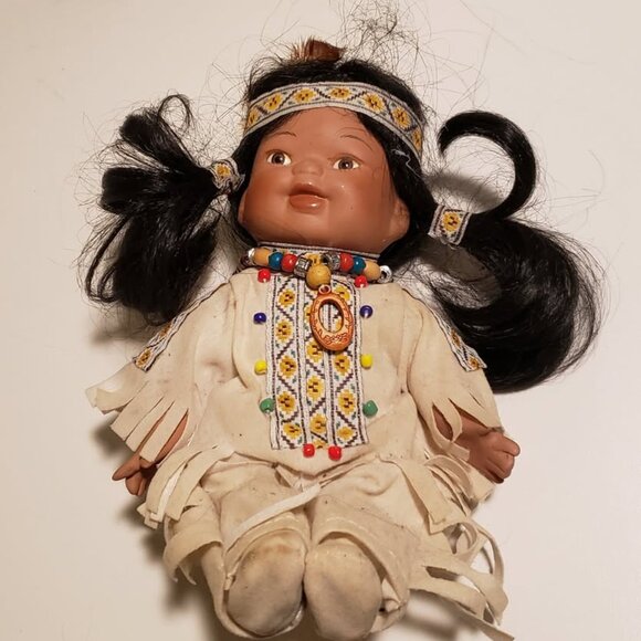 Golden Keepsakes Porcelain Doll Native American (limited edition 1057/2500) - Picture 9 of 9